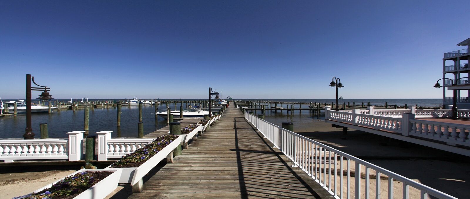 Rod 'N' Reel Resort Chesapeake Beach Exterior photo